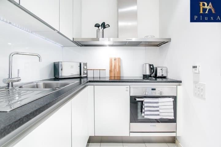 Pluxa Azure Cubic - Azure Cityview, Corporate Stays Welcome Birmingham Ngoại thất bức ảnh